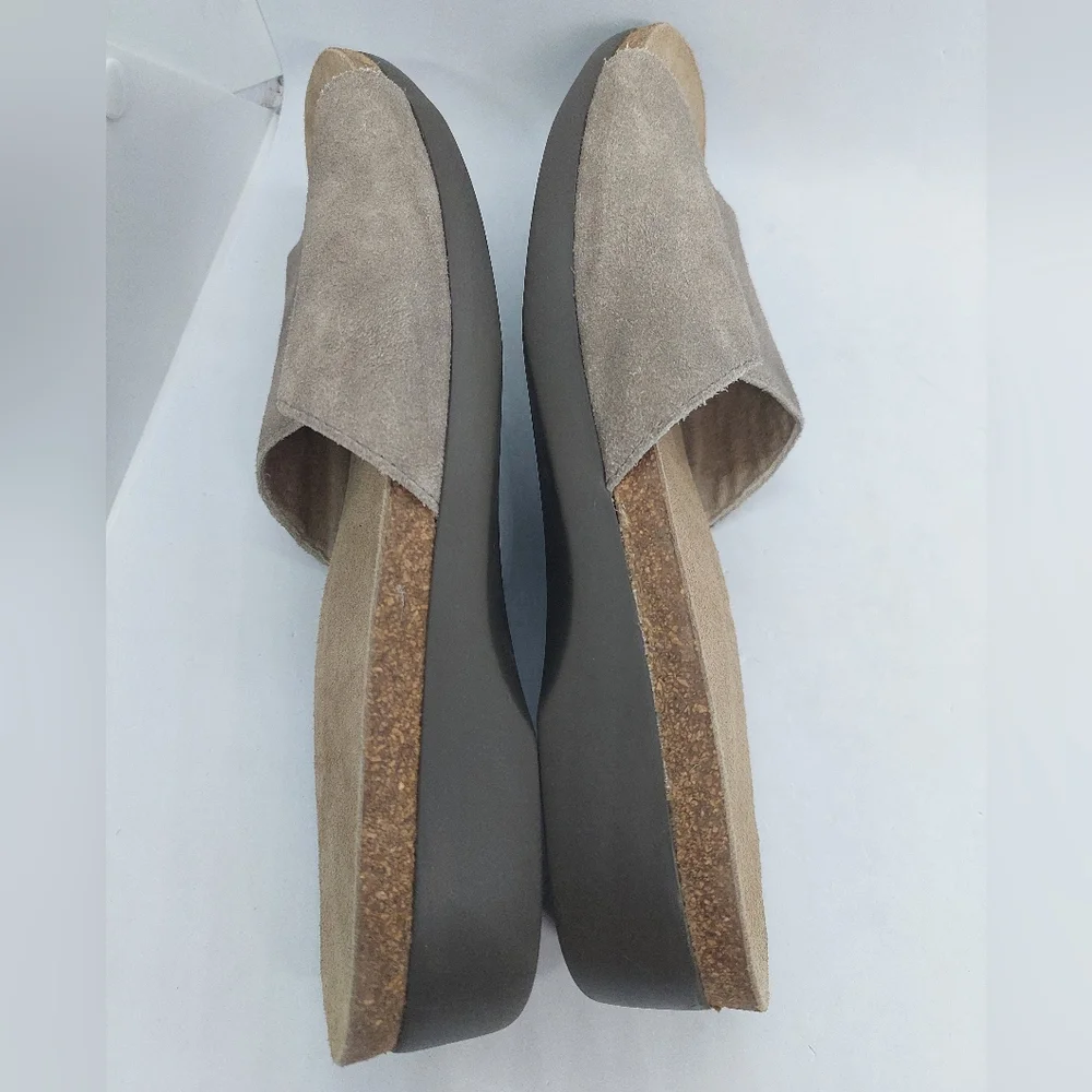 Munro Laya Women's 12M Taupe Suede Slide Sandals Slip On Open Toe Shoes